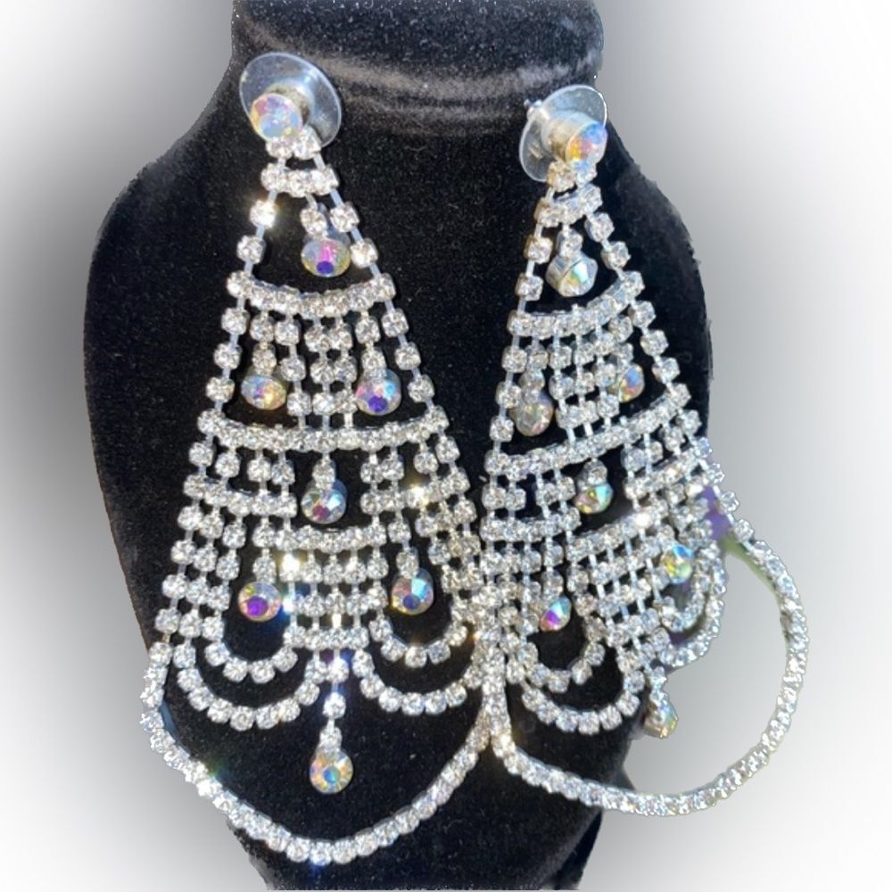 Vintage Rhinestone iridescent dangle earrings. 1950’s